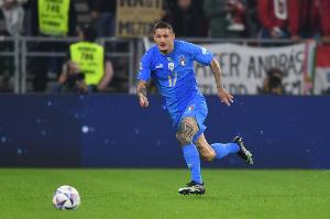 斯基拉：比萨、卡利亚里有意那不勒斯右后卫马佐基